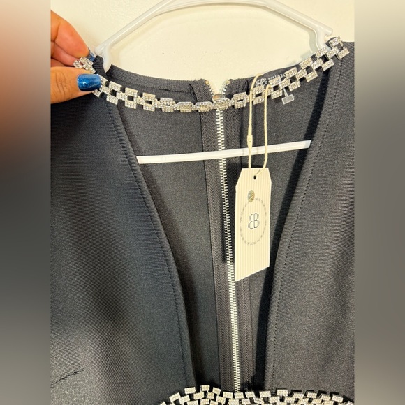 Chic Black Long Sleeve Dress with Crystal Accents - Picture 9 of 14